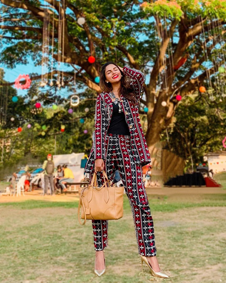 Karishma Sakhrani blogger