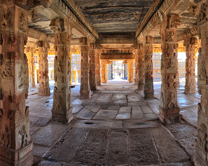 Exploring Hampi