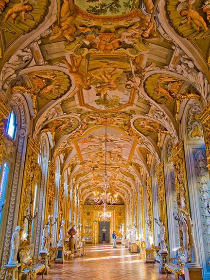 Explore rome art
