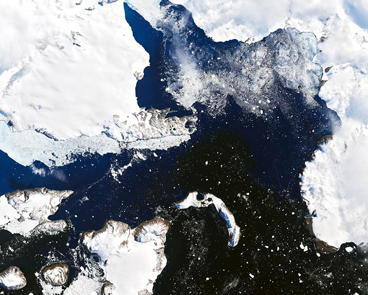 Antarctica Loses Snow