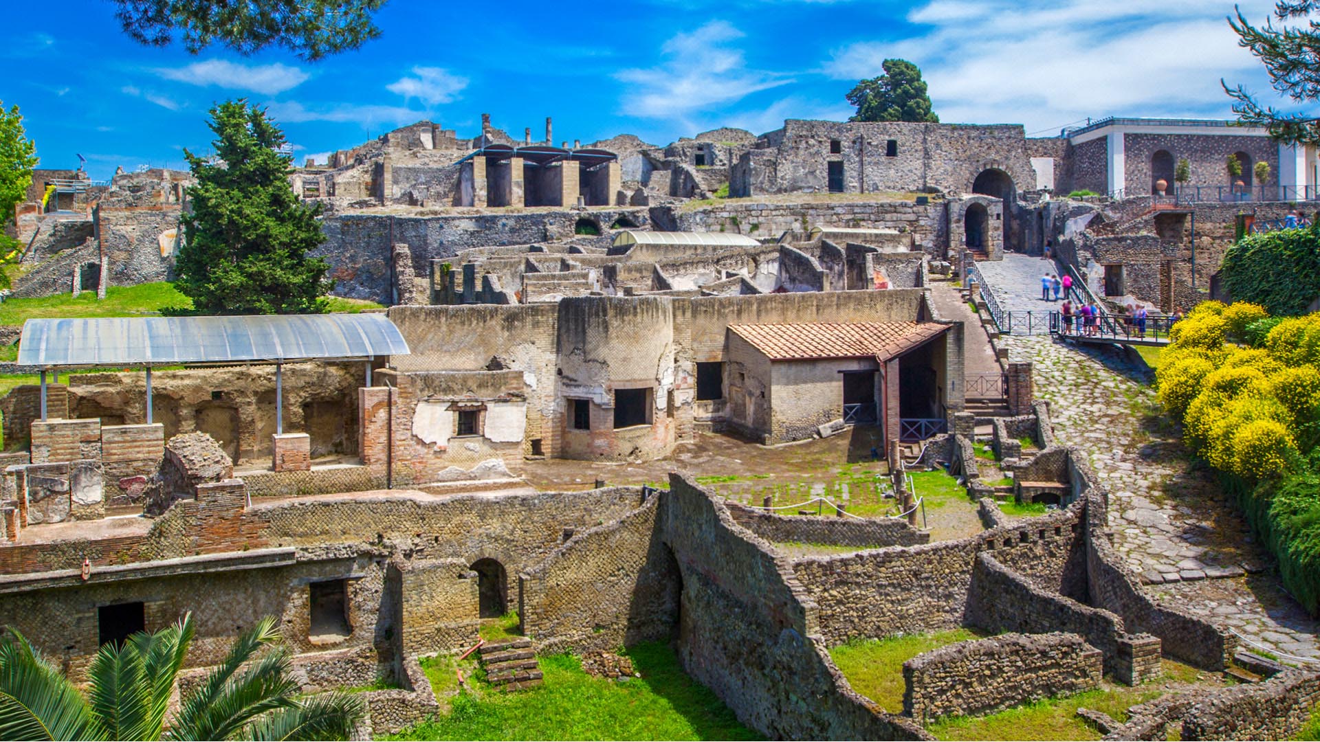 This Virtual Drone Tour Of Ancient Pompeii Is All That You