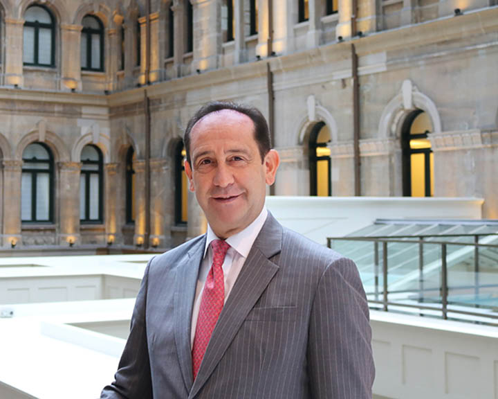 Cavaliere Giovanni Viterale, General Manager of The Fullerton Hotels and Resorts